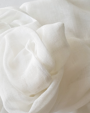 Muslin Table Runner White Detail Grain